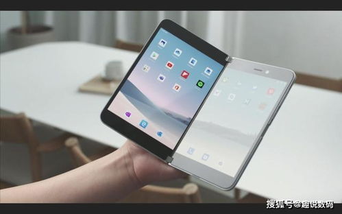概念機(jī)再現(xiàn)打孔屏設(shè)計(jì)，致敬微軟雙屏手機(jī) 超高顏值引領(lǐng)手機(jī)應(yīng)用軟件產(chǎn)品設(shè)計(jì)新潮流